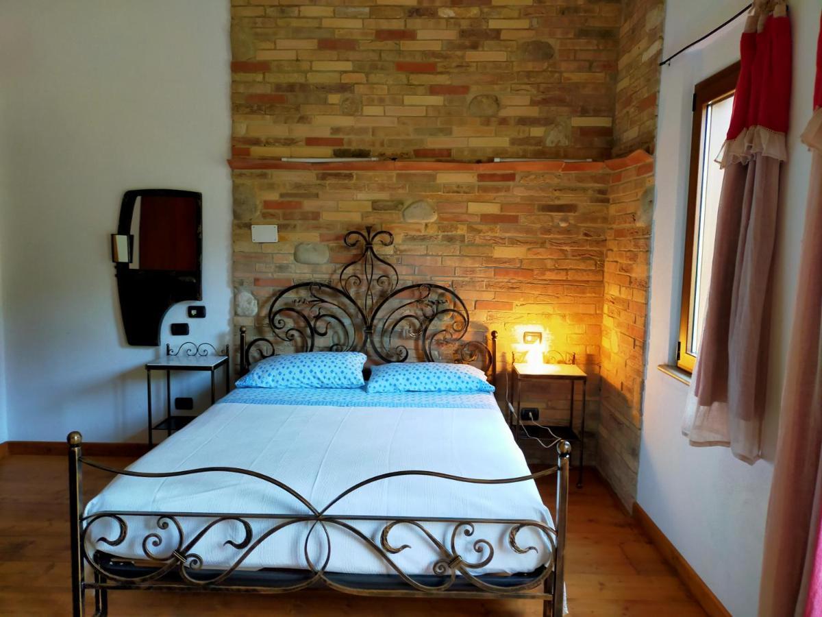 Casale Del Sole Bed & Breakfast Cepagatti Bagian luar foto