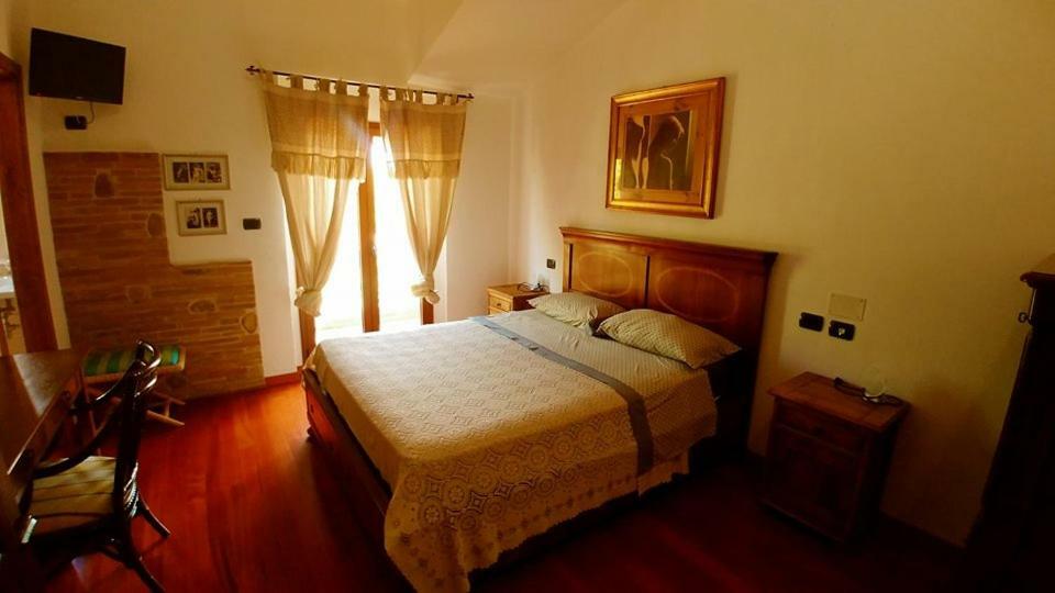 Casale Del Sole Bed & Breakfast Cepagatti Bagian luar foto